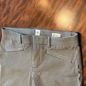 NWOT GAP Skinny Jeans in Navy and White Pinstripe